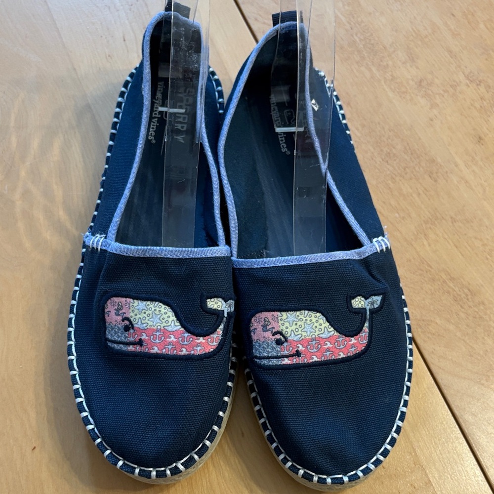 Girl’s Sperry Navy Canvas Slip-On w/ Light Blue Trim and White Stitching. Size 6